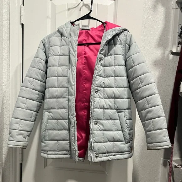 Carhartt Light Gray Jacket with Bright Pink Interior Size M 10/12 - Picture 2 of 9